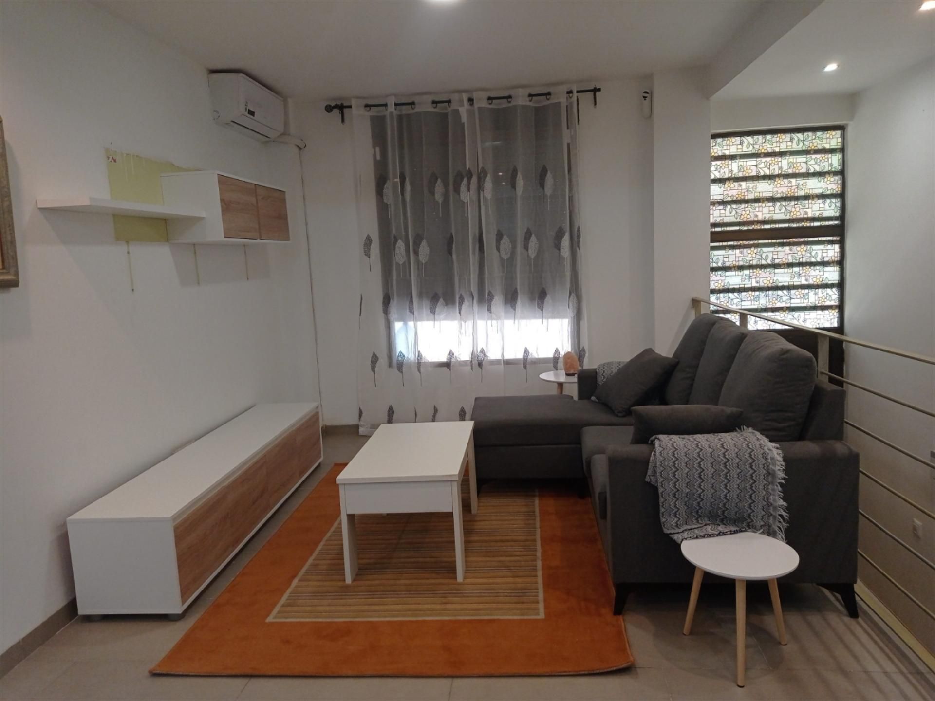 Living room of Flat to rent in Aldaia  with Air Conditioner, Furnished and Oven
