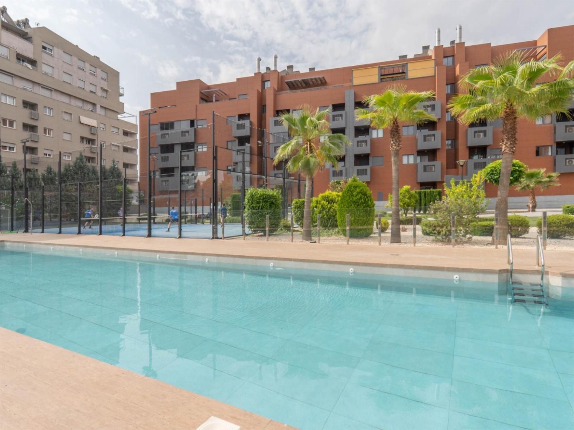 Swimming pool of Apartment to rent in  Granada Capital  with Air Conditioner, Terrace and Swimming Pool