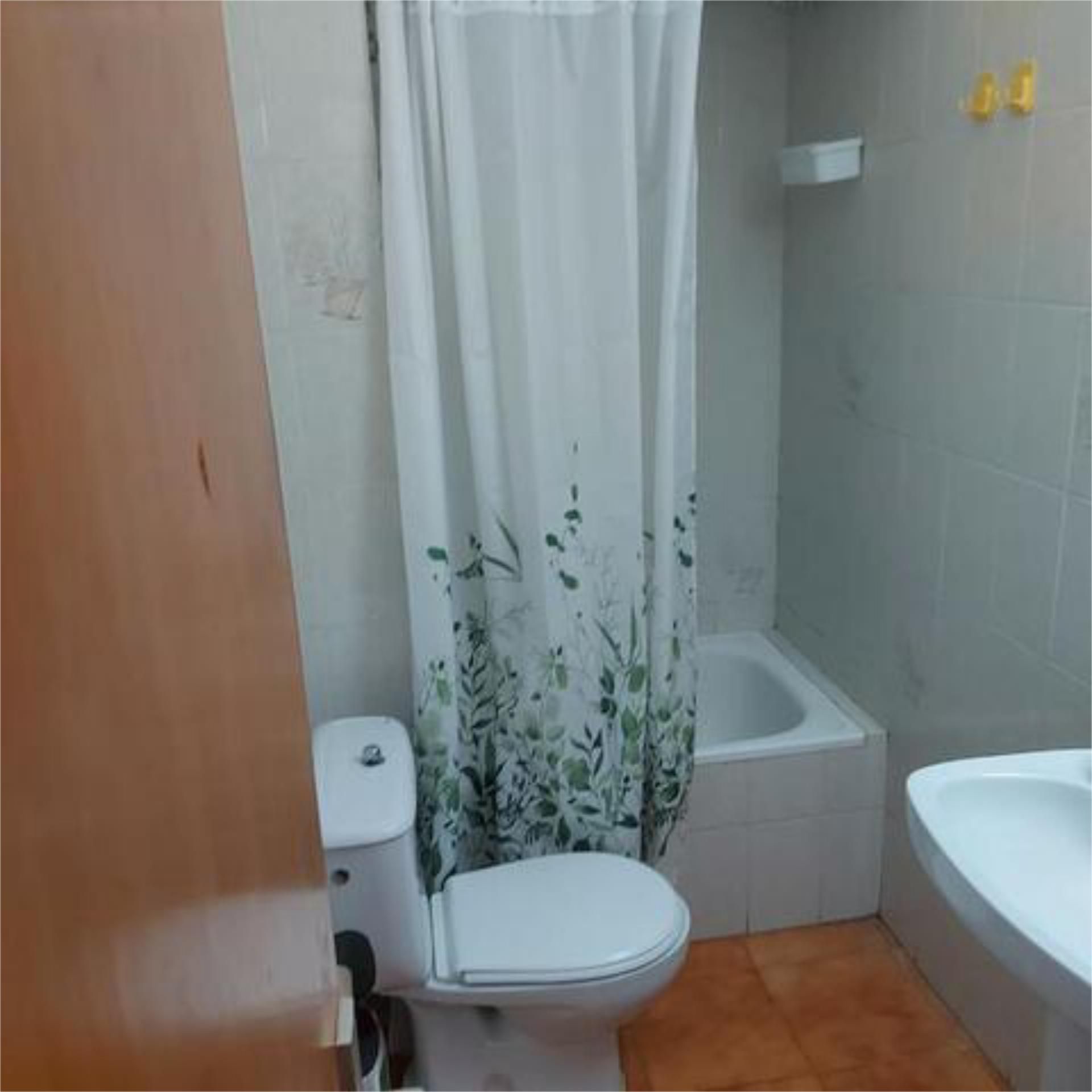 Study to rent in Centre