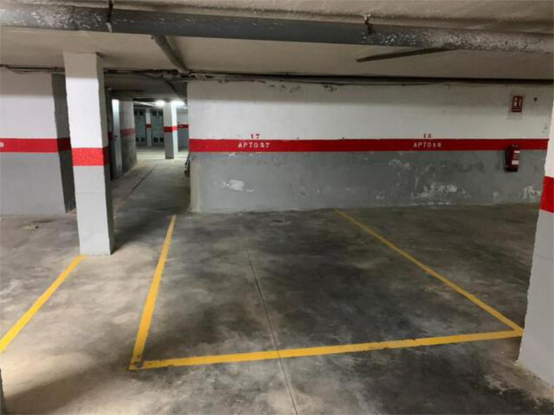 Garage to rent in Xeraco