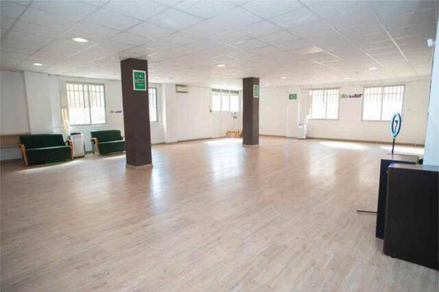 Local comercial en Alquiler en Beteró