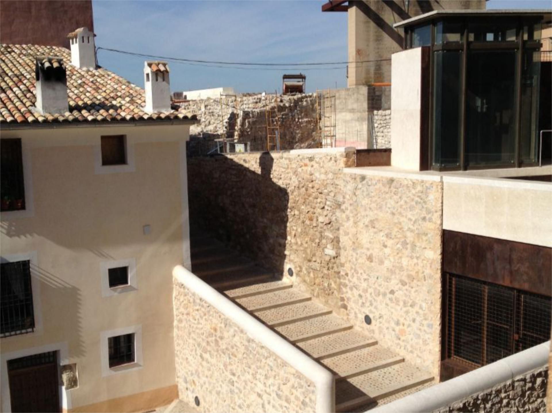 Vista exterior de Piso de alquiler en Cuenca Capital con Jardín privado y Amueblado