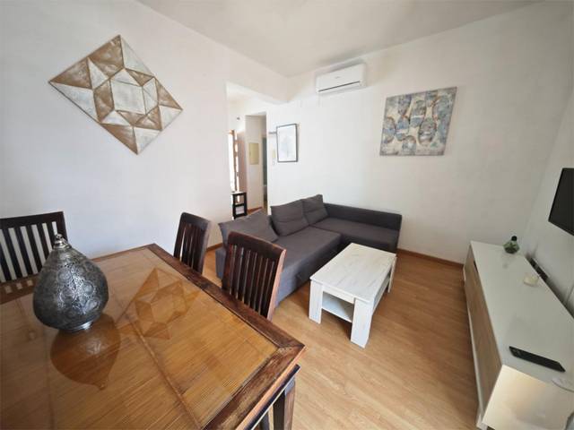 Piso en Alquiler en Calle Castilla, 168 en Triana Oeste