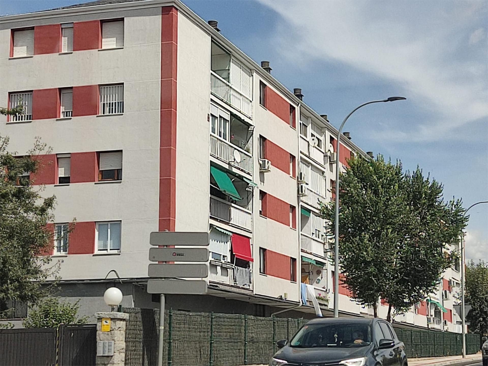 Exterior view of Flat for sale in Moralzarzal  with Heating, Terrace and Swimming Pool
