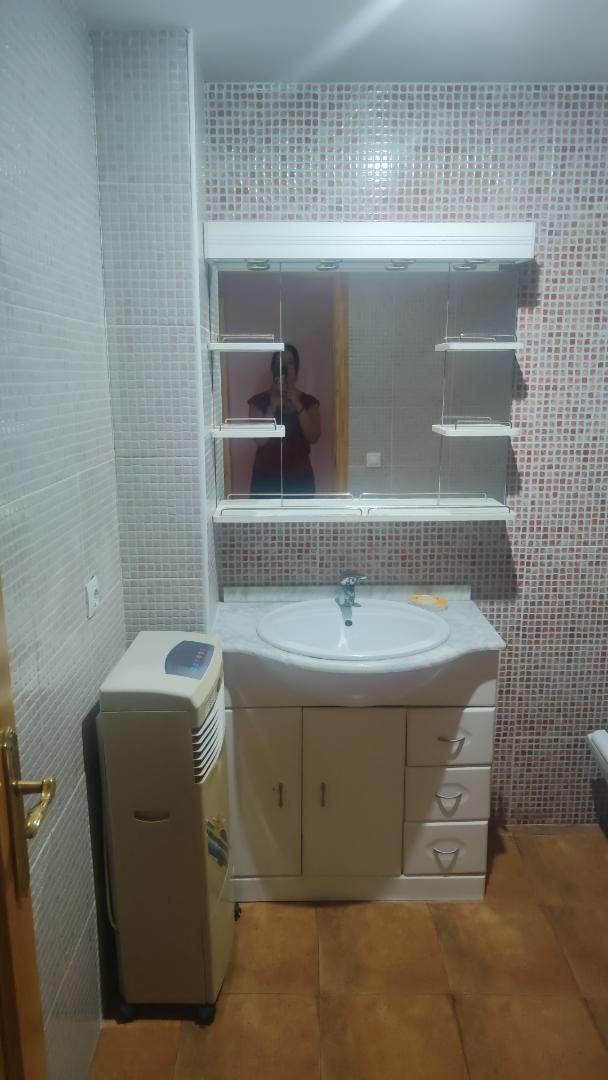 Bathroom of Flat to rent in Benlloch  with Storage room, Oven and Washing machine