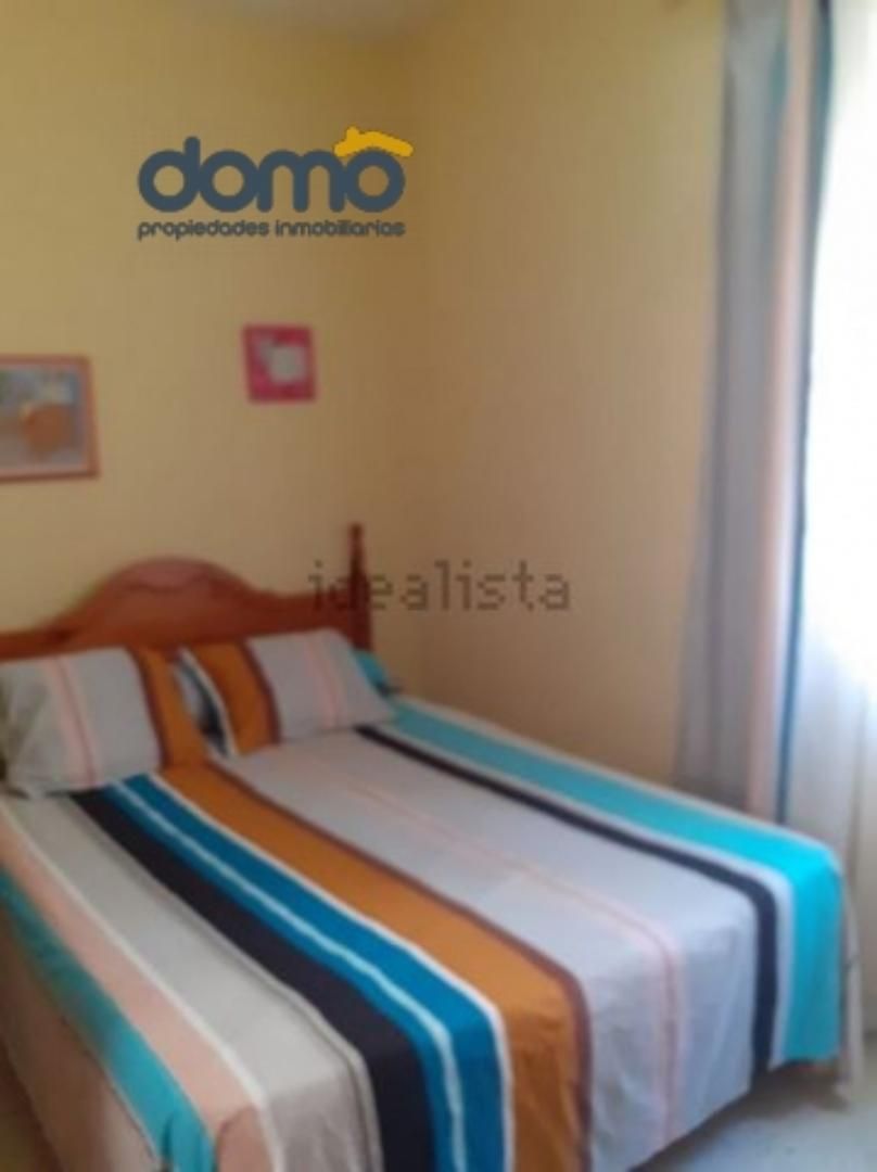 Habitación de Piso de alquiler en  Almería Capital con Aire acondicionado, Terraza y Amueblado