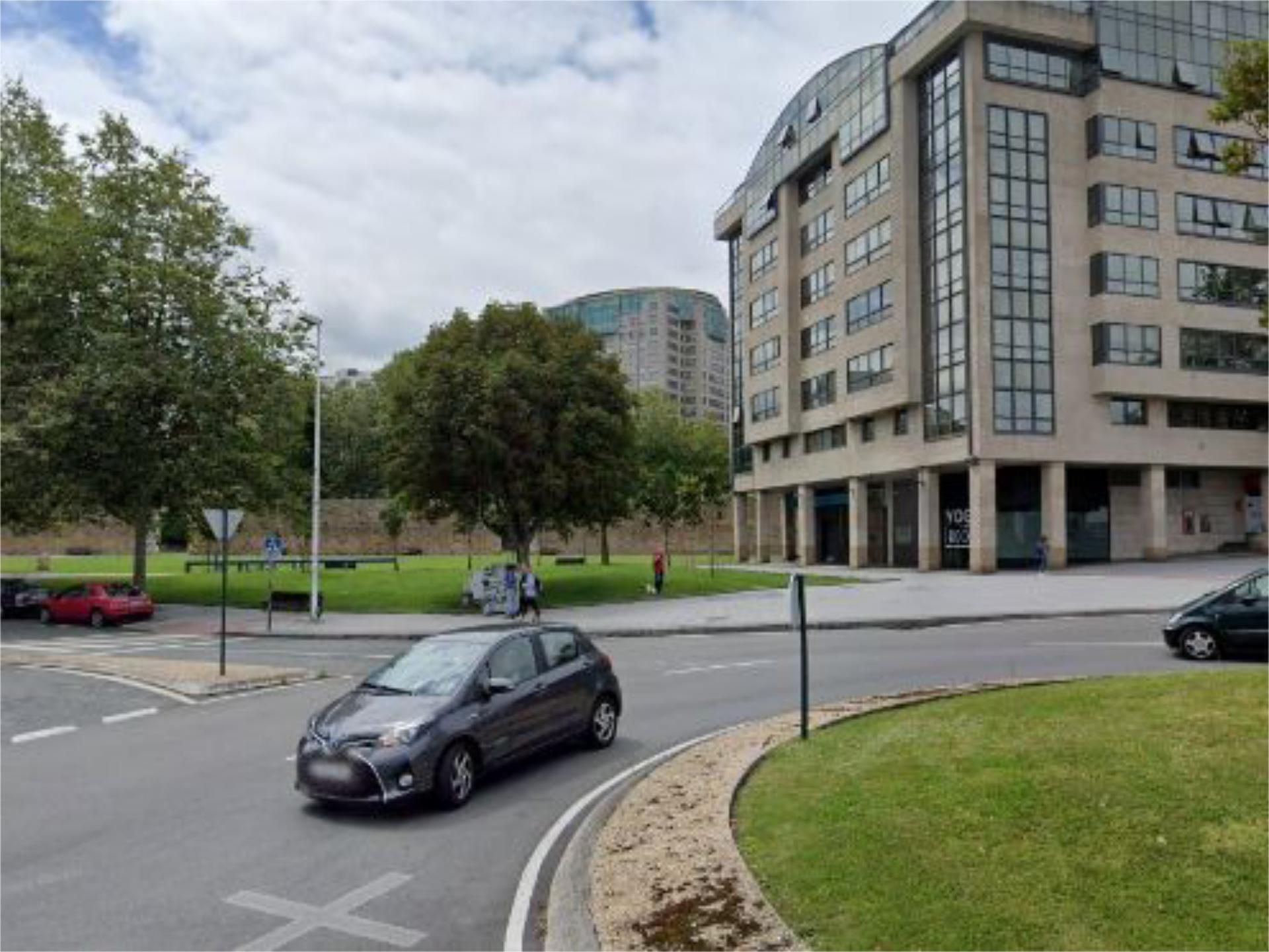 Vista exterior de Piso de alquiler en A Coruña Capital  con Calefacción, Parquet y Amueblado