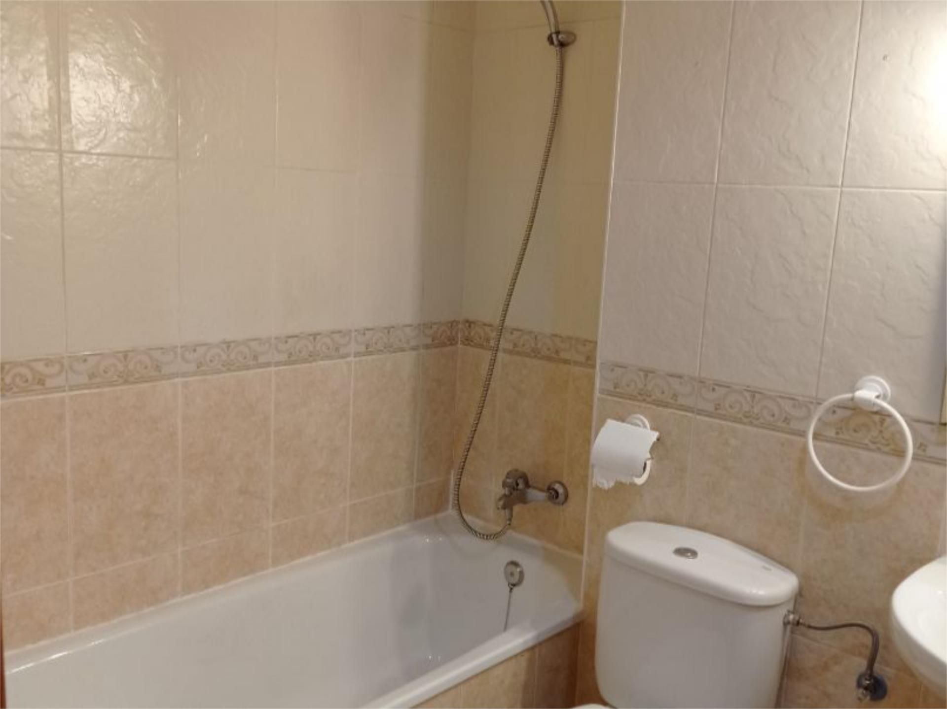 Bathroom of Single-family semi-detached to rent in Guadalajara Capital