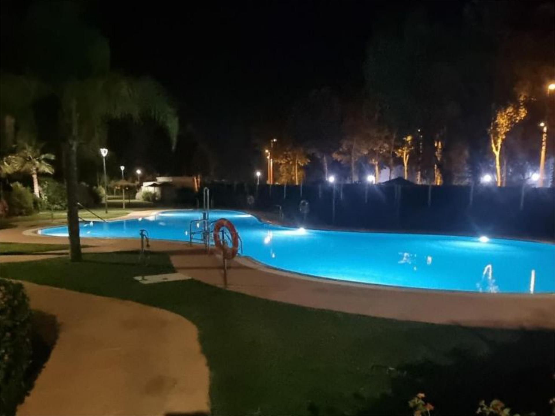 Piscina de Apartamento en venta en Chipiona con Aire acondicionado, Calefacción y Terraza