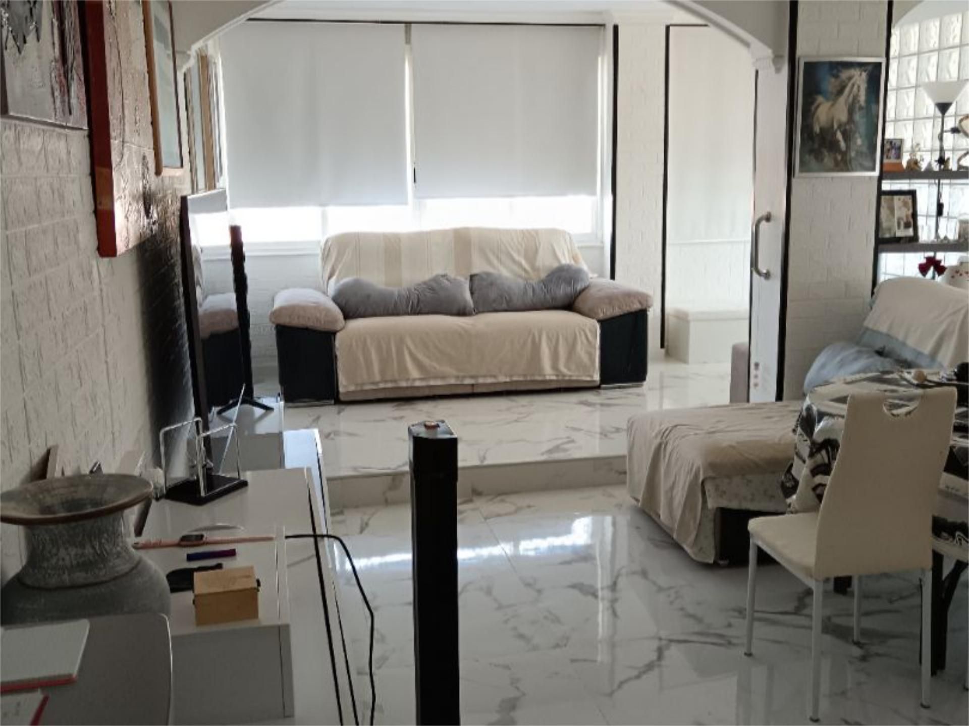 Living room of Flat to share in Benicasim / Benicàssim  with Air Conditioner, Heating and Private garden