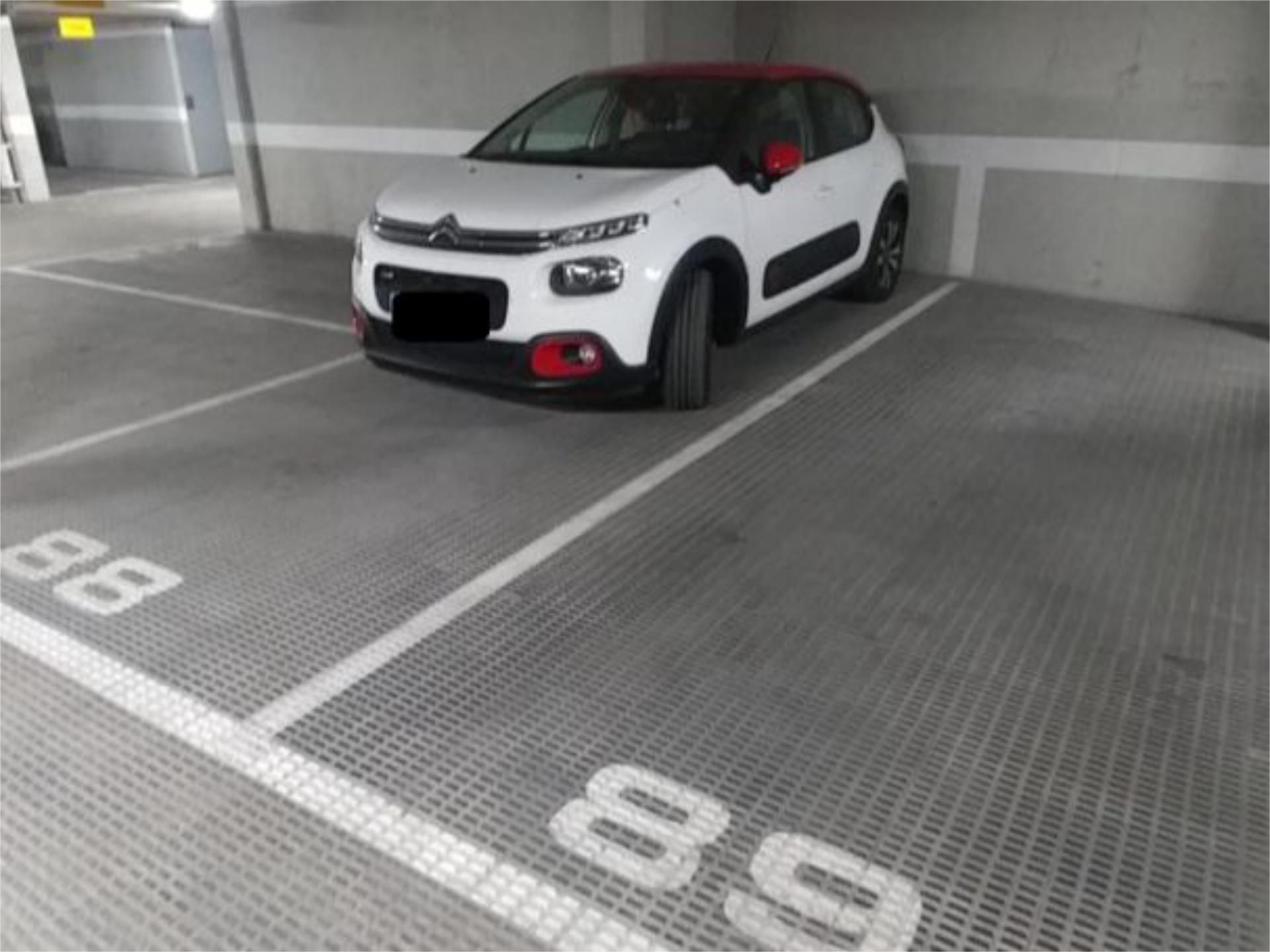 Parking of Garage for sale in  Madrid Capital