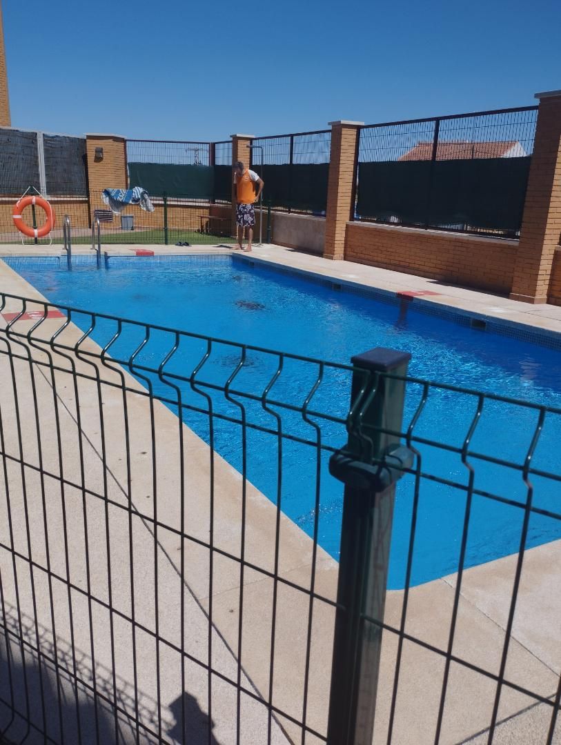 Swimming pool of Flat for sale in Alameda de la Sagra  with Private garden, Terrace and Storage room