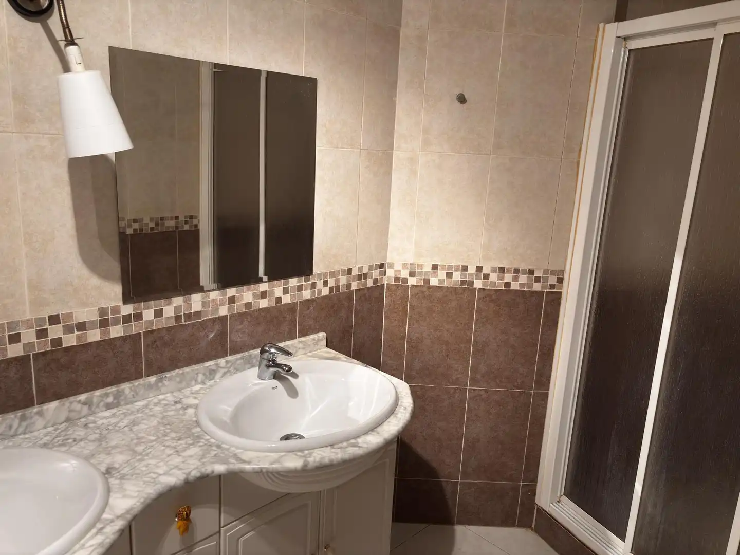 Baño de Piso en venta en Fregenal de la Sierra con Aire acondicionado, Calefacción y Amueblado