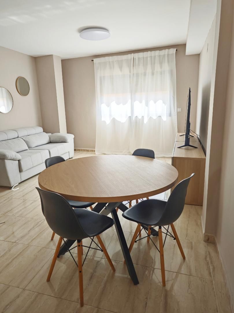 Comedor de Piso de alquiler en Villalonga con Aire acondicionado, Amueblado y Horno