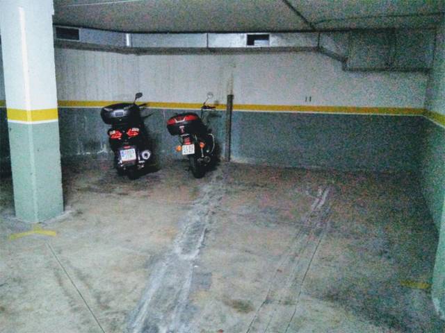 Garaje en Alquiler en Avinguda Pau Casals, 33 en Centre