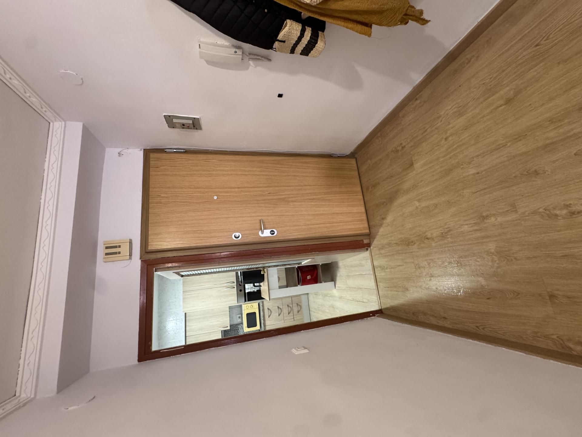 Piso de alquiler en Dénia con Parquet, Terraza y Amueblado