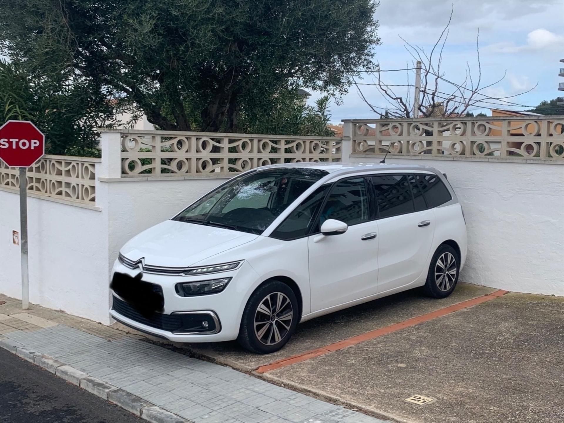 Exterior view of Garage for sale in L'Escala