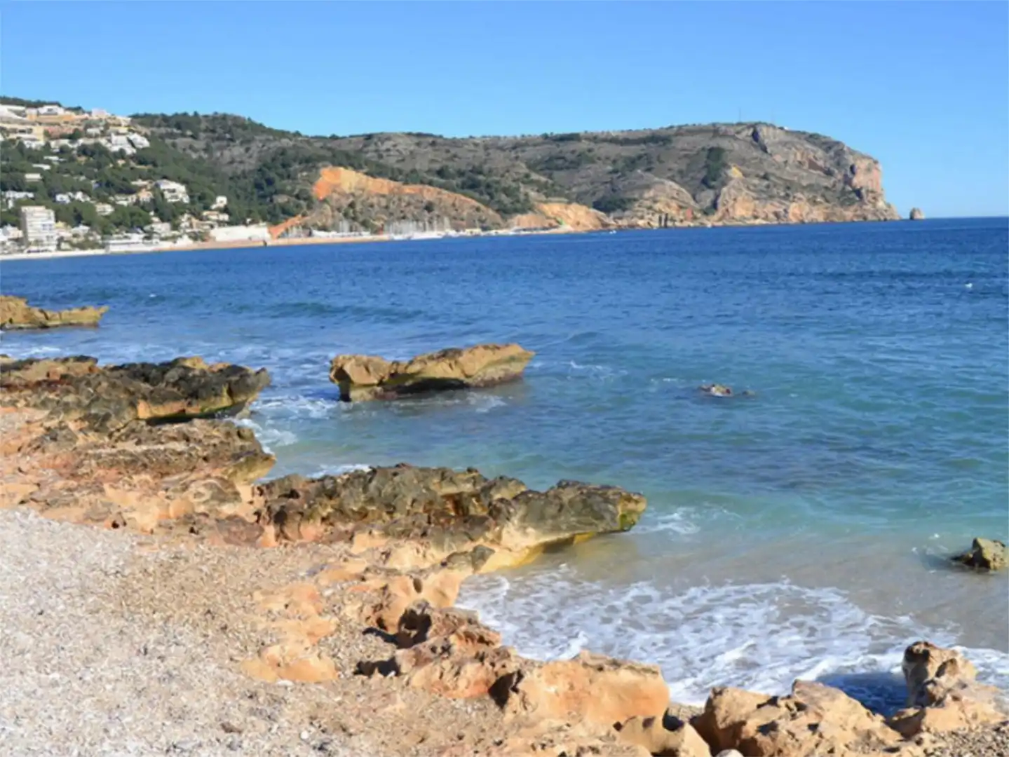 Apartamento de alquiler en Calle Pescara, 2, Montañar - El Arenal Vista exterior de Apartamento de alquiler en Jávea / Xàbia con Aire acondicionado, Calefacción y Jardín privado