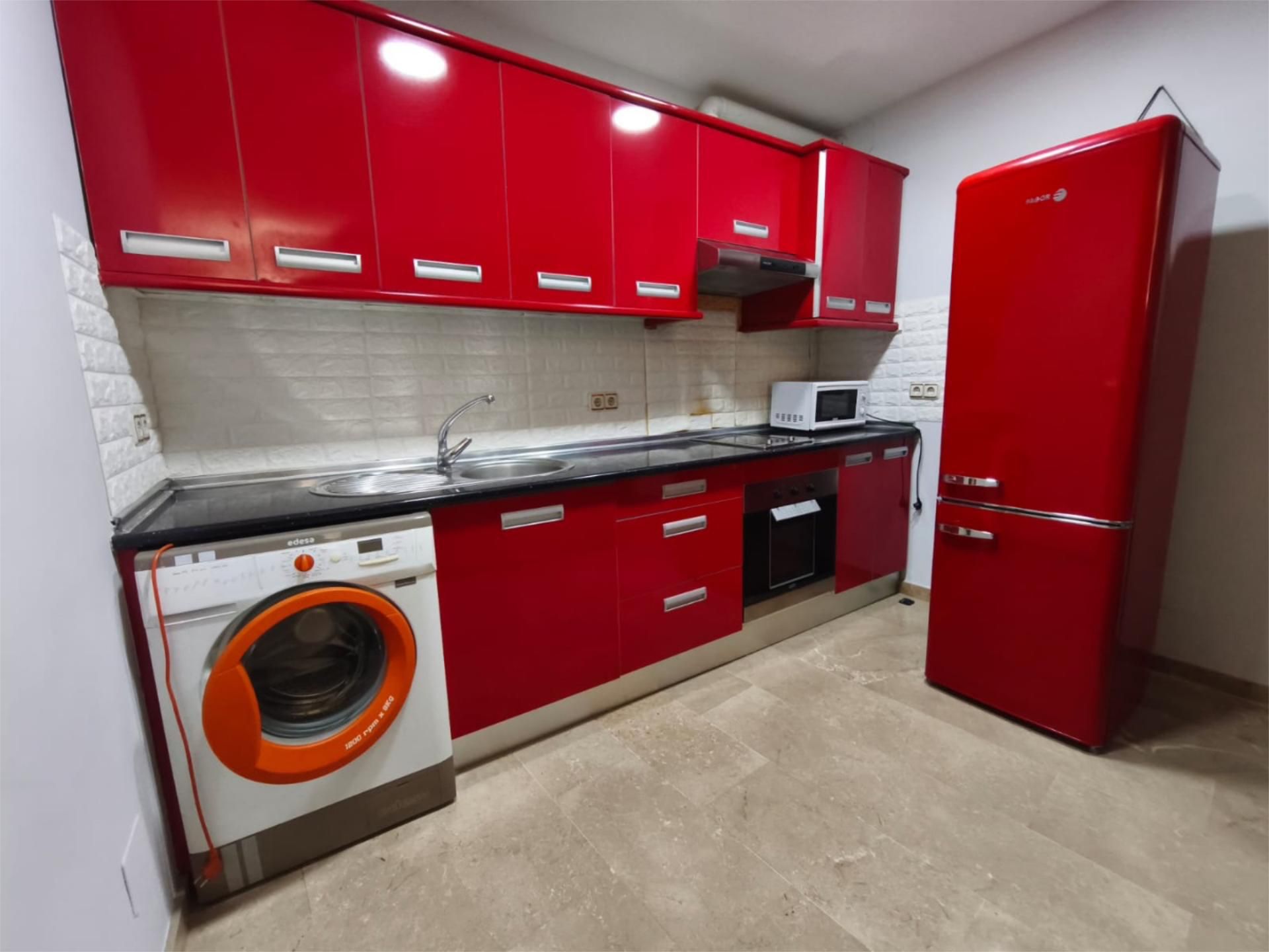 Cuina de Apartament de lloguer en  Jaén Capital amb Aire condicionat, Calefacció i Moblat