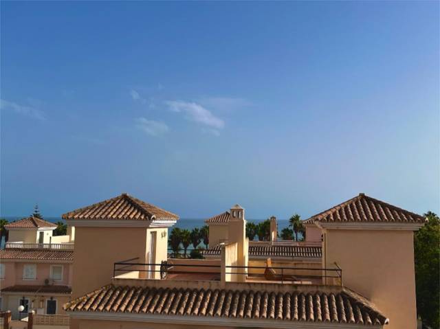 Piso en Alquiler en Calle Universo, 1A en Añoreta Baja