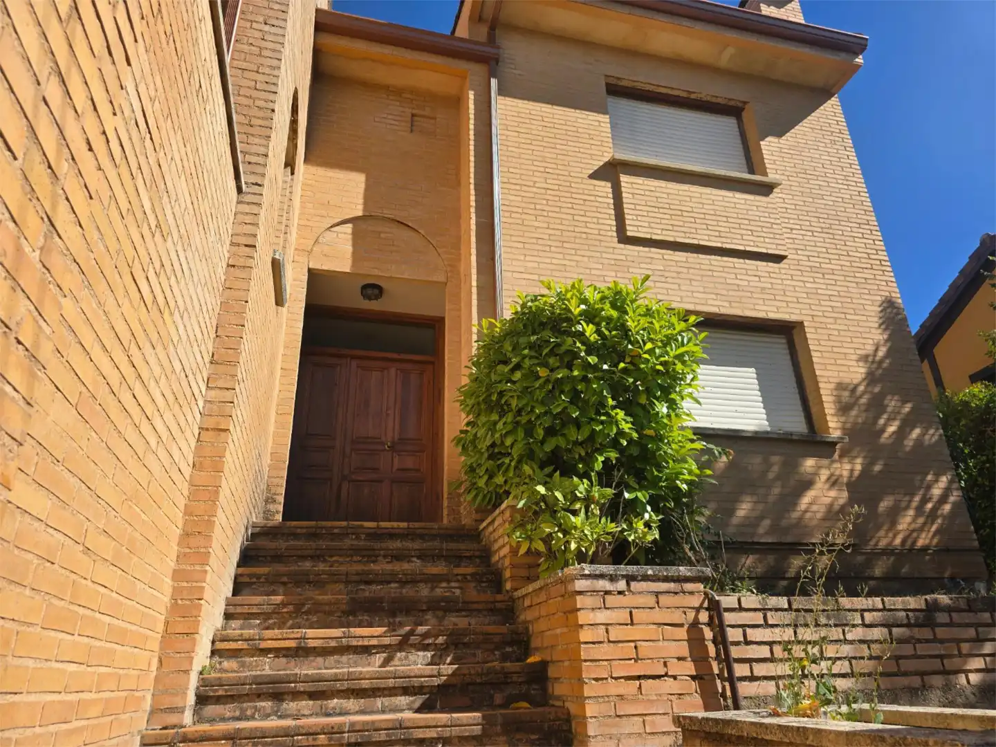 Casa o xalet en venda a Parque Virgen de la Salud, 36, Sigüenza Vista exterior de Casa o xalet en venda en Sigüenza amb Terrassa i Balcó