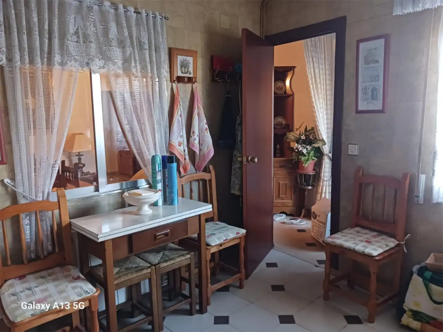 Casa adosada en venta en Calle Los Morales, 9, El Casar de Escalona Comedor de Casa adosada en venta en El Casar de Escalona con Terraza y Balcón