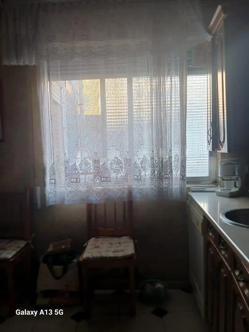 Casa adosada en venta en Calle Los Morales, 9, El Casar de Escalona Habitación de Casa adosada en venta en El Casar de Escalona con Terraza y Balcón