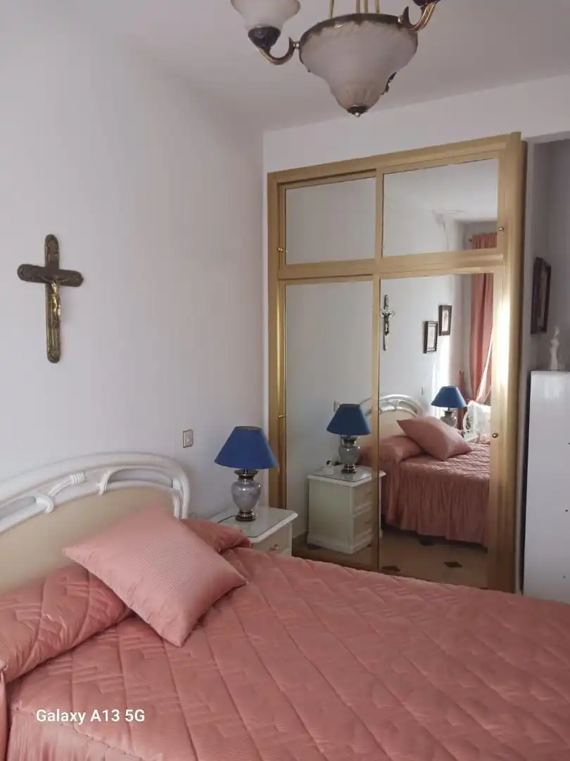 Casa adosada en venta en Calle Los Morales, 9, El Casar de Escalona Habitación de Casa adosada en venta en El Casar de Escalona con Terraza y Balcón