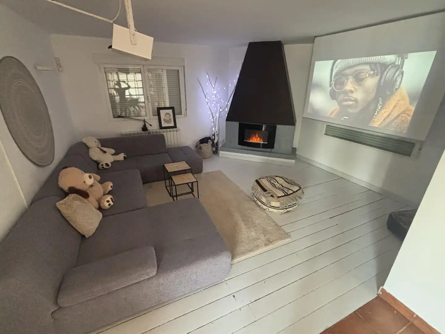 Casa o chalet en venta en Avenida Fondo del Tomillar, 6, El Monte Sala de estar de Casa o chalet en venta en Torrelodones con Calefacción, Jardín privado y Terraza