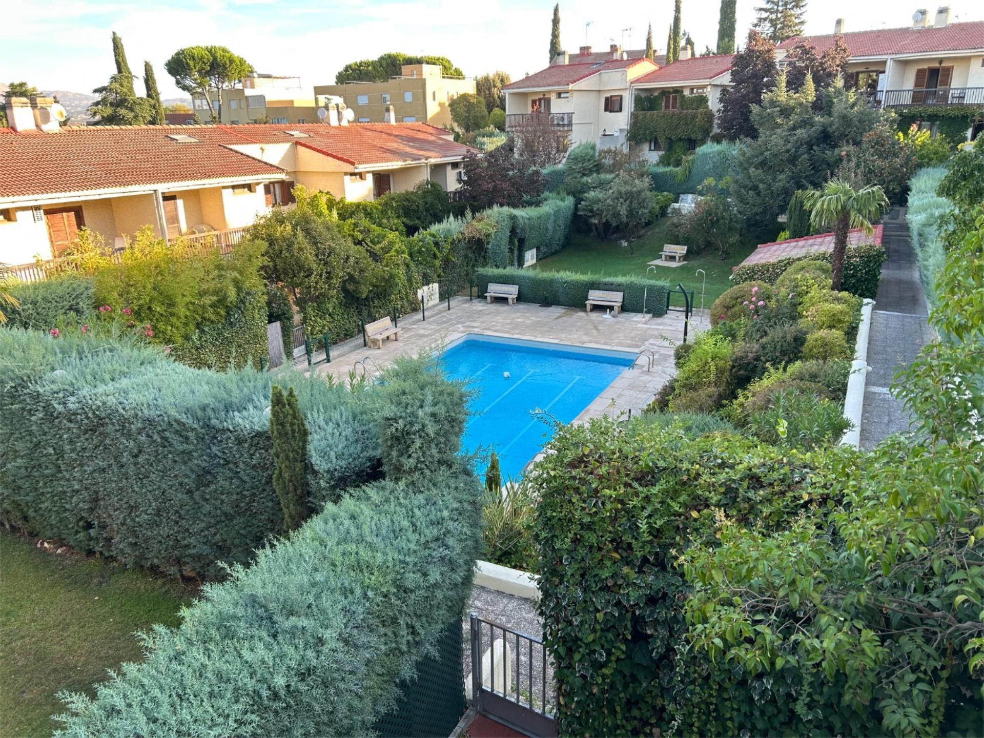 Piscina de Casa o xalet en venda en Tres Cantos amb Terrassa, Piscina i Balcó