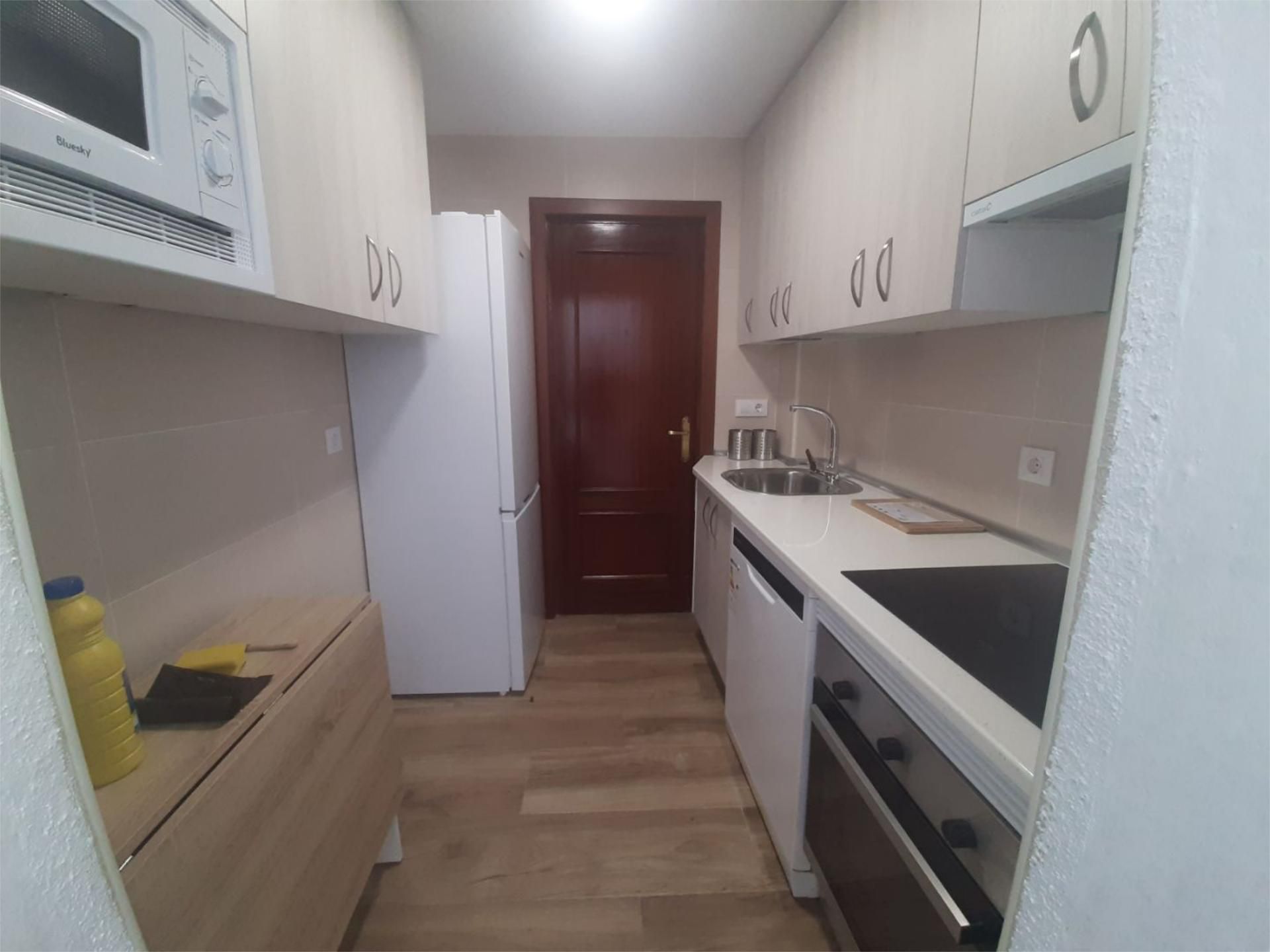 Piso de alquiler en Calle Navaconcejo, 16, Miralvalle - Av. Virgen del Puerto - La Data