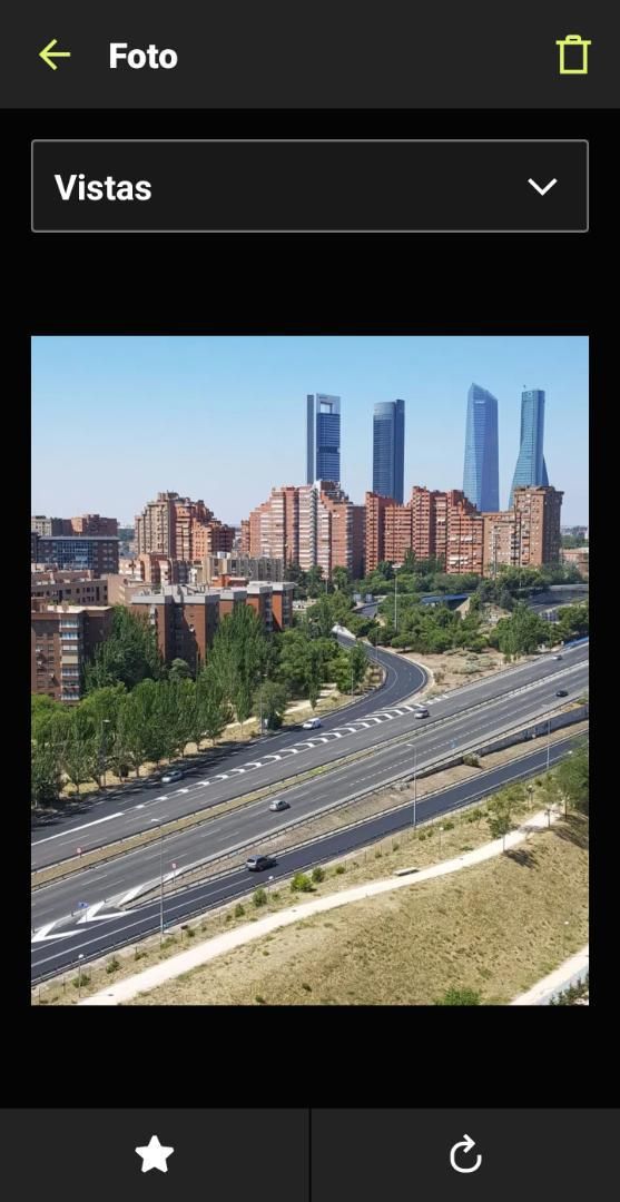 Vista exterior de Piso de alquiler en  Madrid Capital con Aire acondicionado, Calefacción y Jardín privado