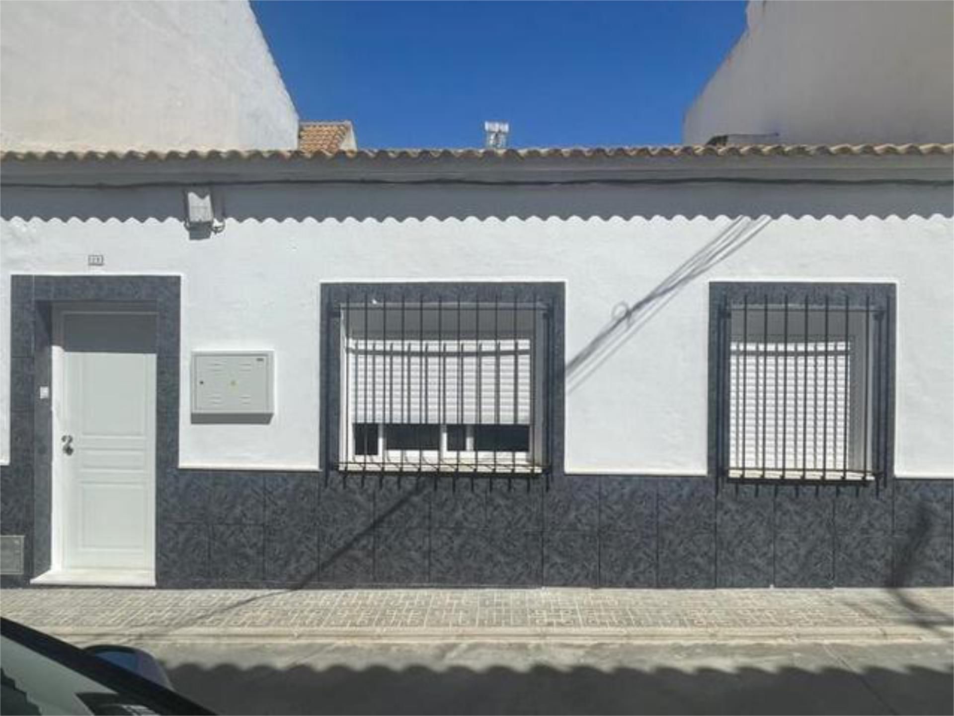 Vista exterior de Casa o xalet de lloguer en Santaella amb Traster i Moblat