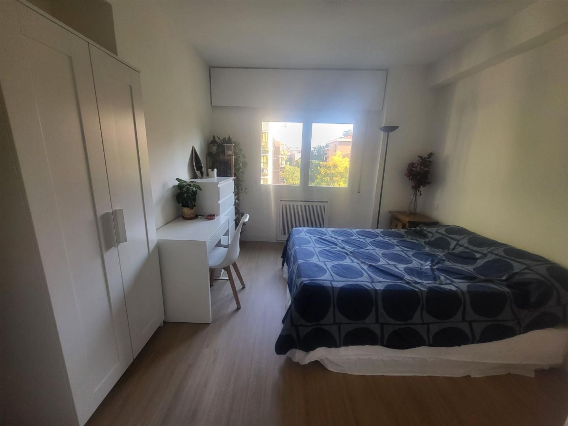Dormitori de Pis per a compartir en  Madrid Capital amb Calefacció, Jardí privat i Terrassa