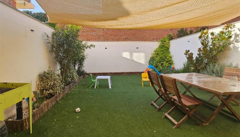 Foto 1 de Casa adosada en venda a Calle del Pintor Oliva, 30, Villaconejos, Madrid