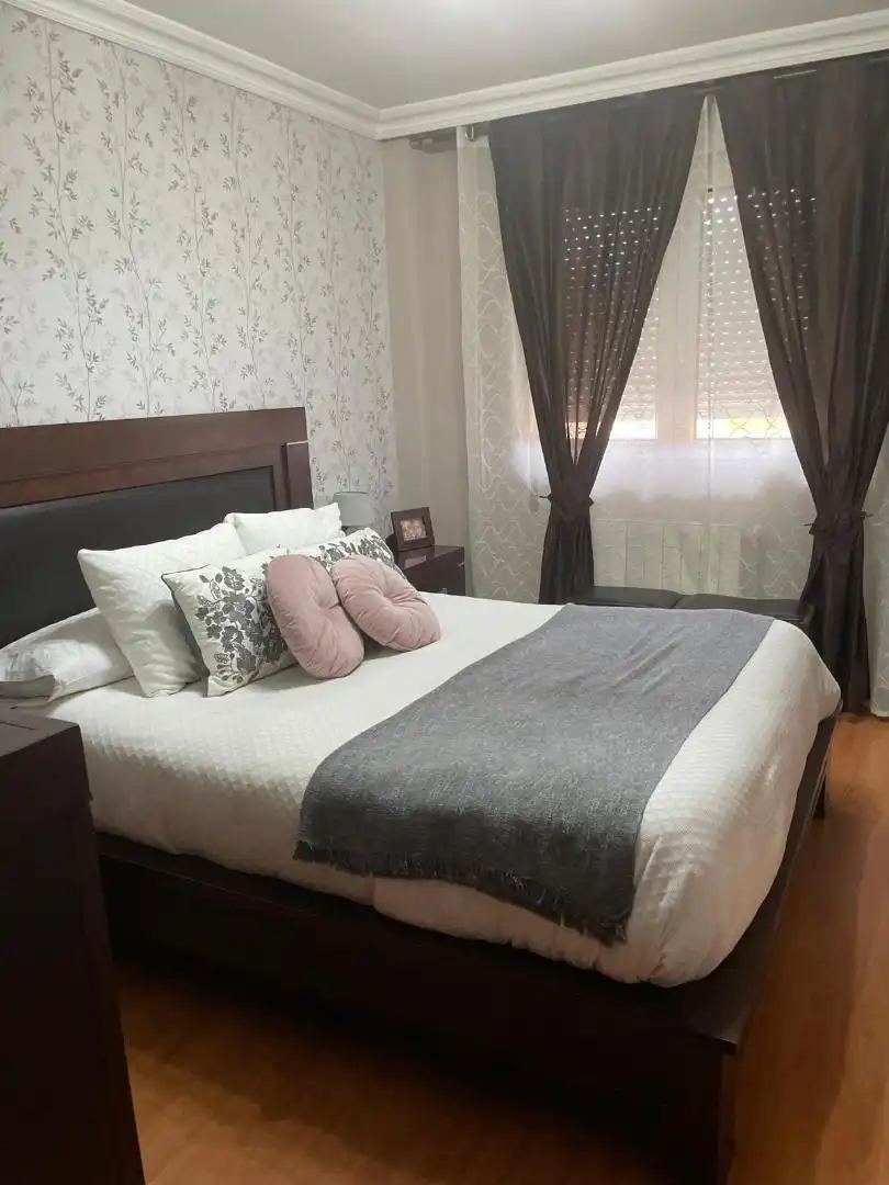 Houses for sale in Calle Segura, 7, La Flecha - Monasterio del Prado Bedroom of Houses for sale in Arroyo de la Encomienda with Heating, Private garden and Parquet flooring
