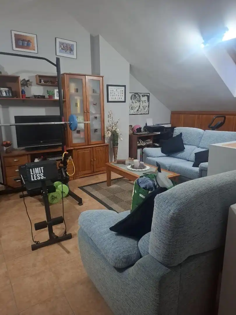 Houses for sale in Calle Segura, 7, La Flecha - Monasterio del Prado Living room of Houses for sale in Arroyo de la Encomienda with Heating, Private garden and Parquet flooring