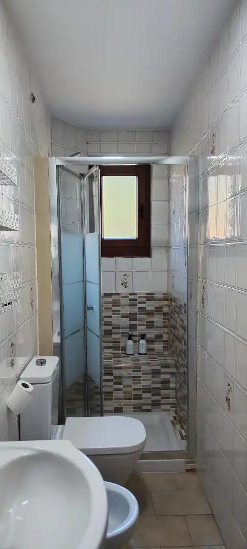 Wohnung zum Verkauf in Aldea Solvay, 4, Carbayin - Lieres - Valdesoto Badezimmer von Wohnung zum Verkauf in Siero mit Heizung, Privatgarten und Abstellraum
