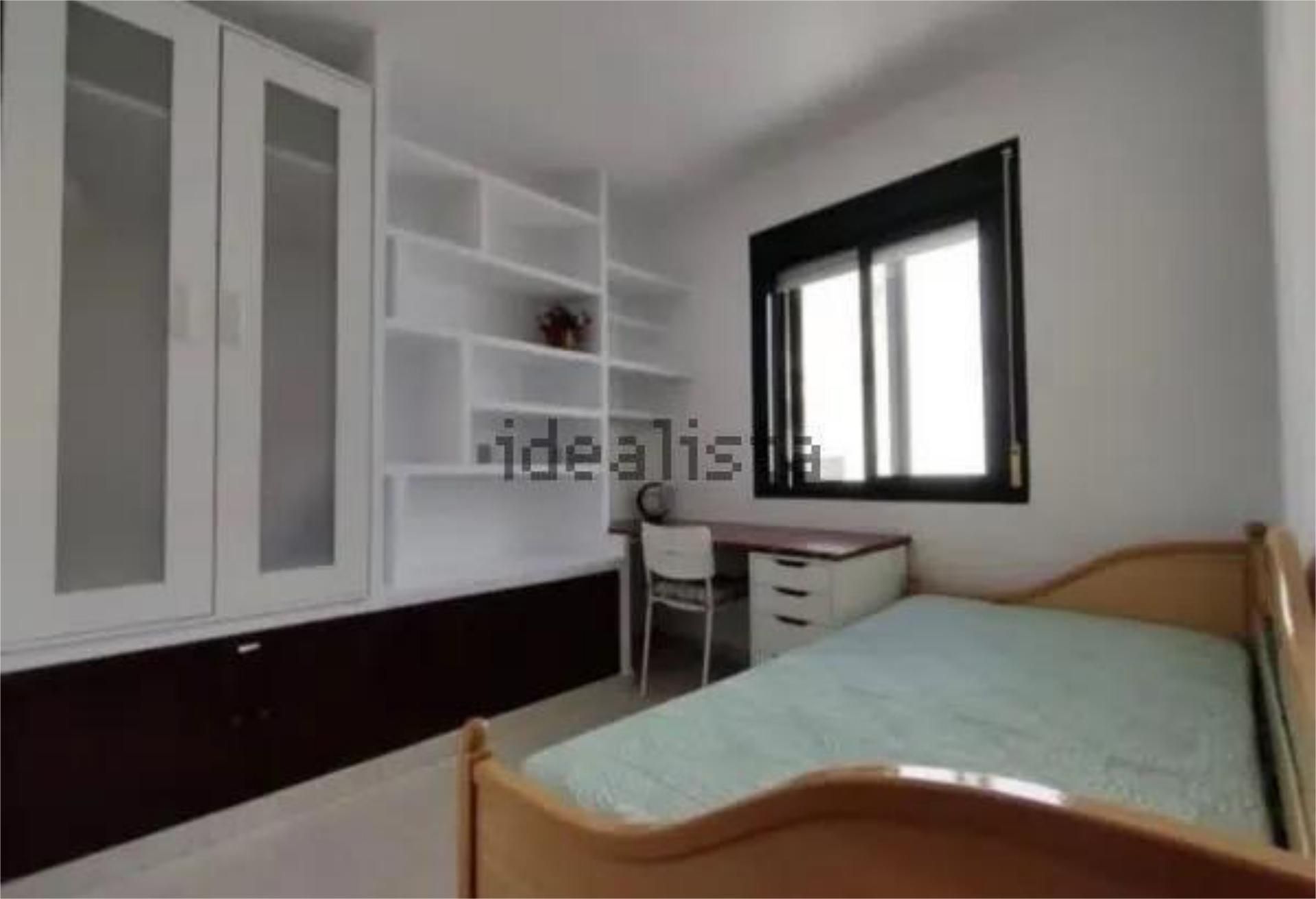 Dormitori de Casa o xalet per a compartir en Puerto Real amb Calefacció, Terrassa i Traster