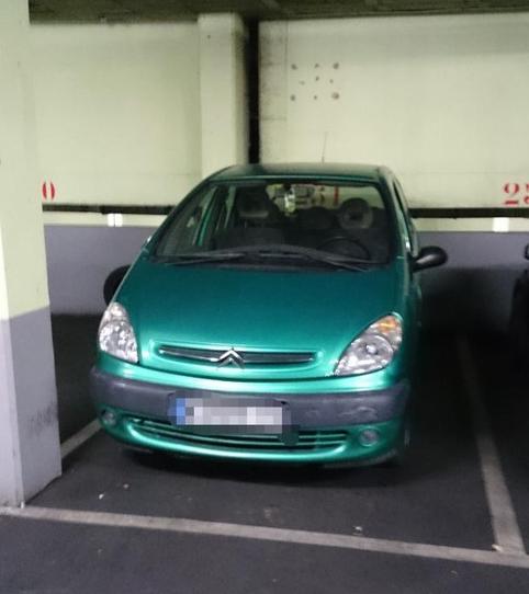 Photo 2 of Garage to rent in Calle de Rafael Bergamín, 5, San Juan Bautista, Madrid