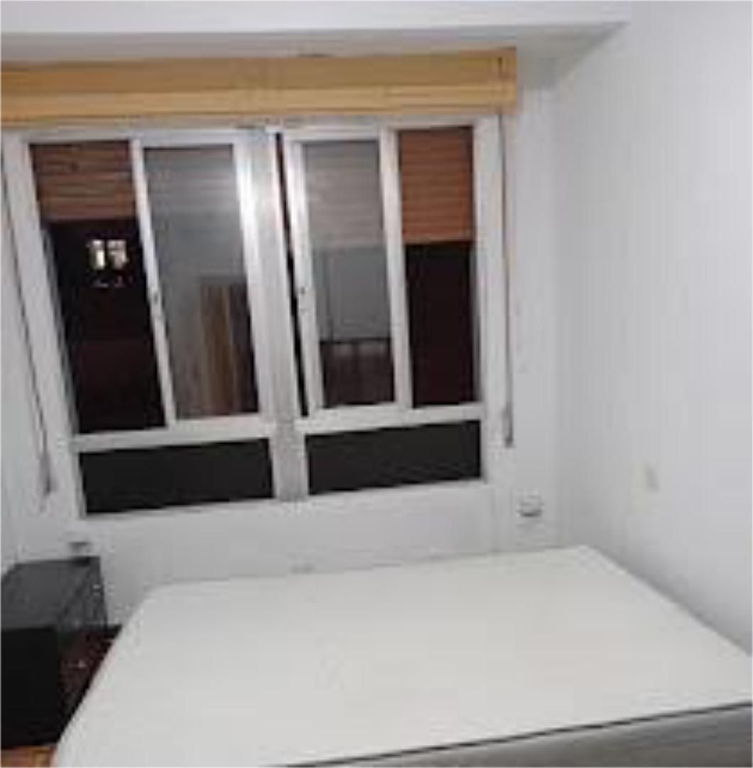 Bedroom of Flat to share in Bilbao   with Furnished