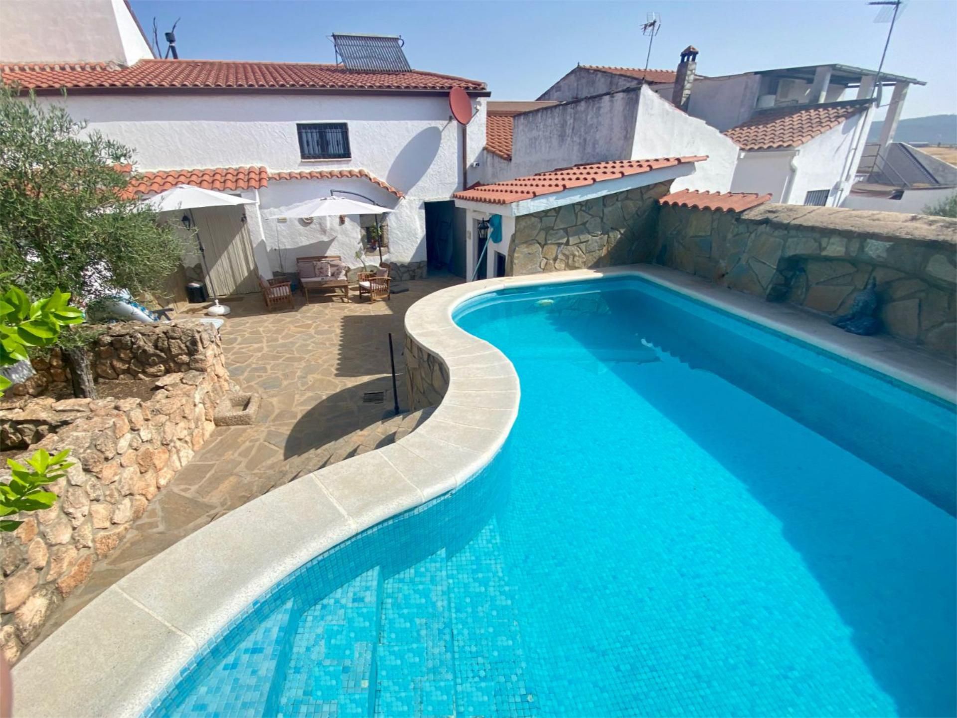 Piscina de Piso en venta en Mirandilla con Aire acondicionado, Calefacción y Trastero