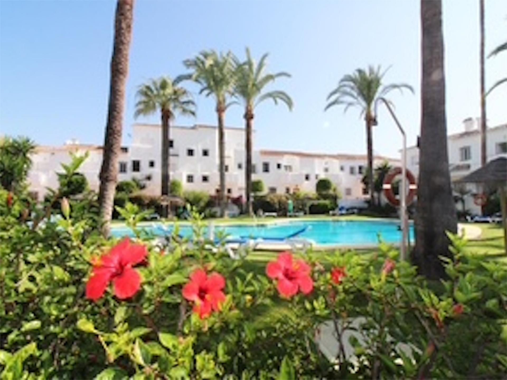 Garden of Flat for sale in Marbella  with Air Conditioner, Terrace and Swimming Pool