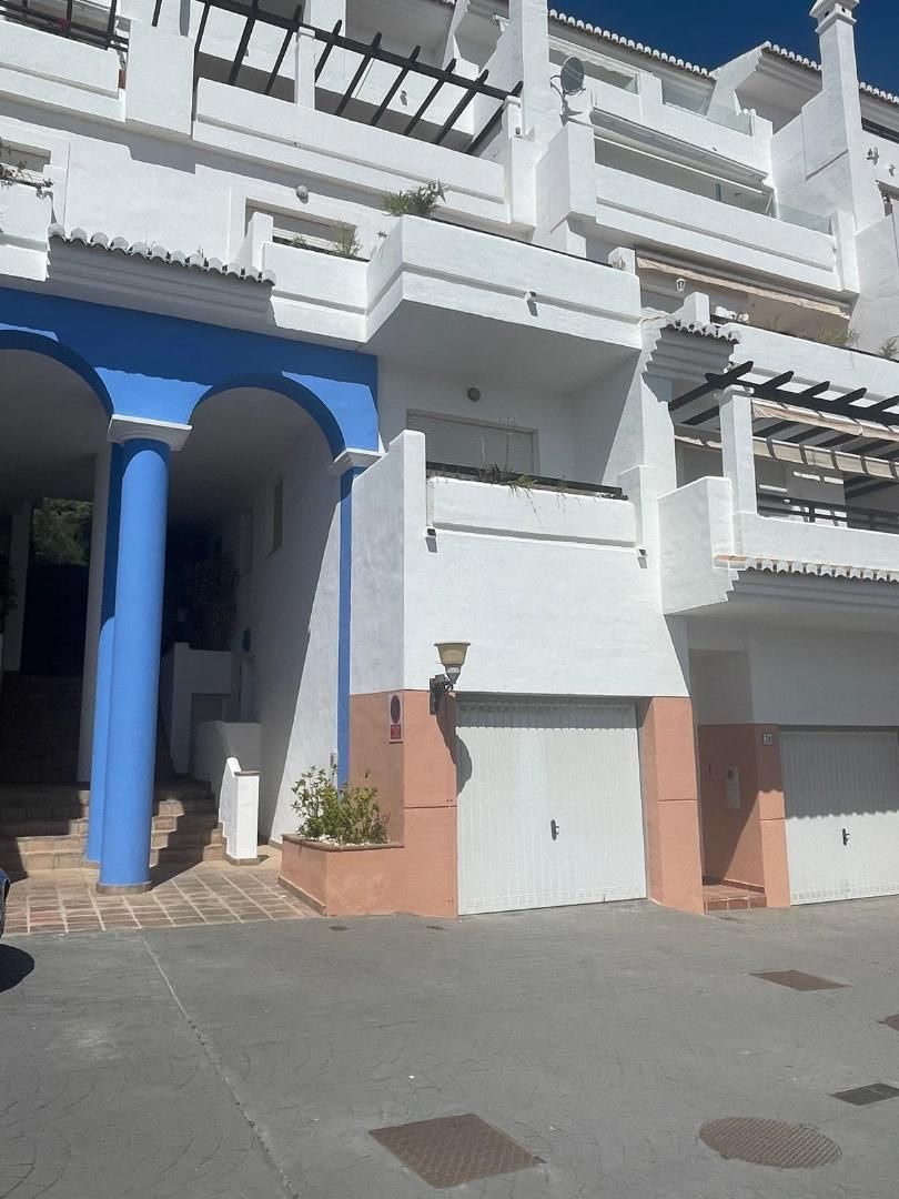 Exterior view of Duplex to rent in Almuñécar  with Air Conditioner and Terrace
