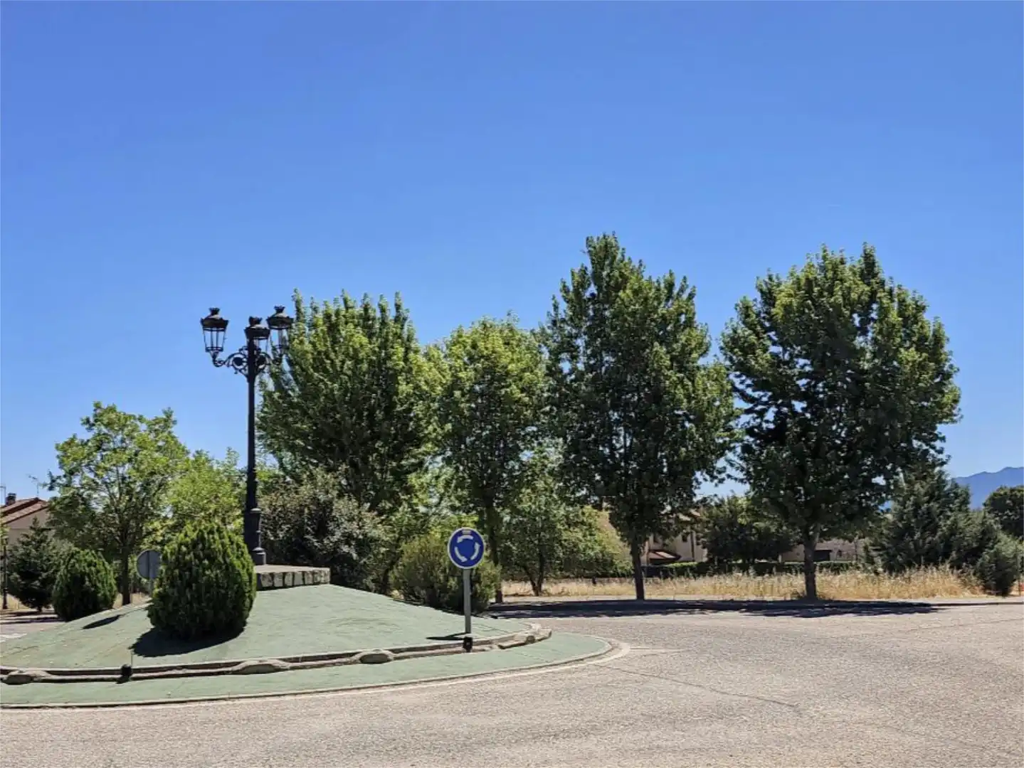 Vista exterior de Dúplex en venta en Grajera con Calefacción, Terraza y Amueblado