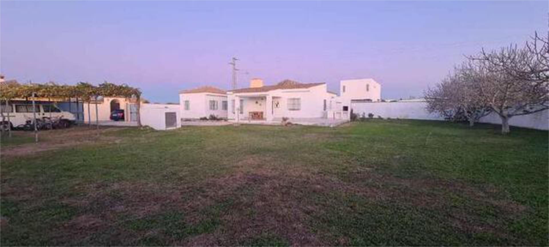 Single-family semi-detached to rent in Chiclana de la Frontera  with Private garden, Storage room and Furnished