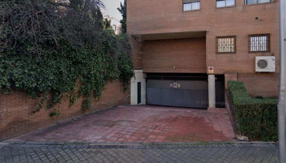 Photo 1 of Garage to rent in Calle Autogiro, 28, Timón, Madrid