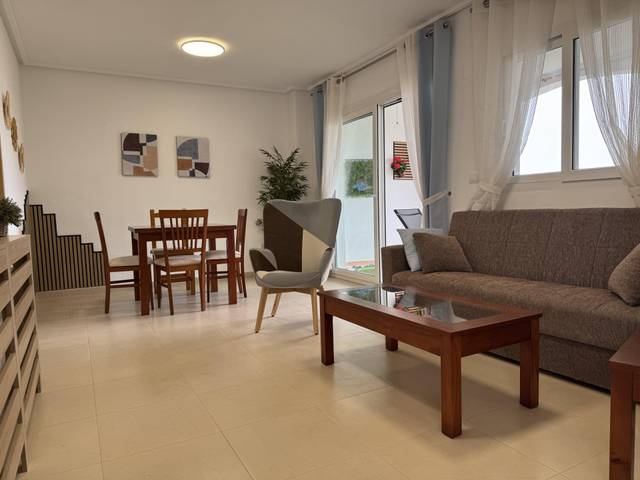 Piso en Alquiler en Calle Atlantico, 114 en Jerónimo y Avileses