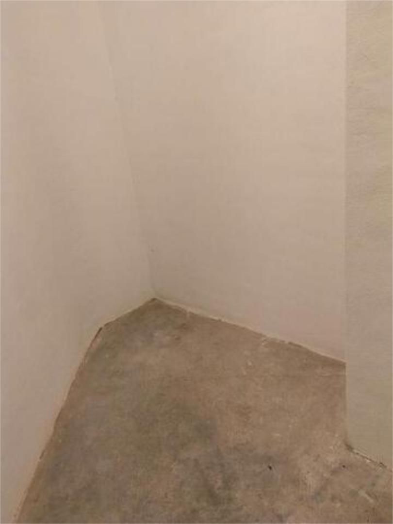 Box room to rent in Ávila Capital