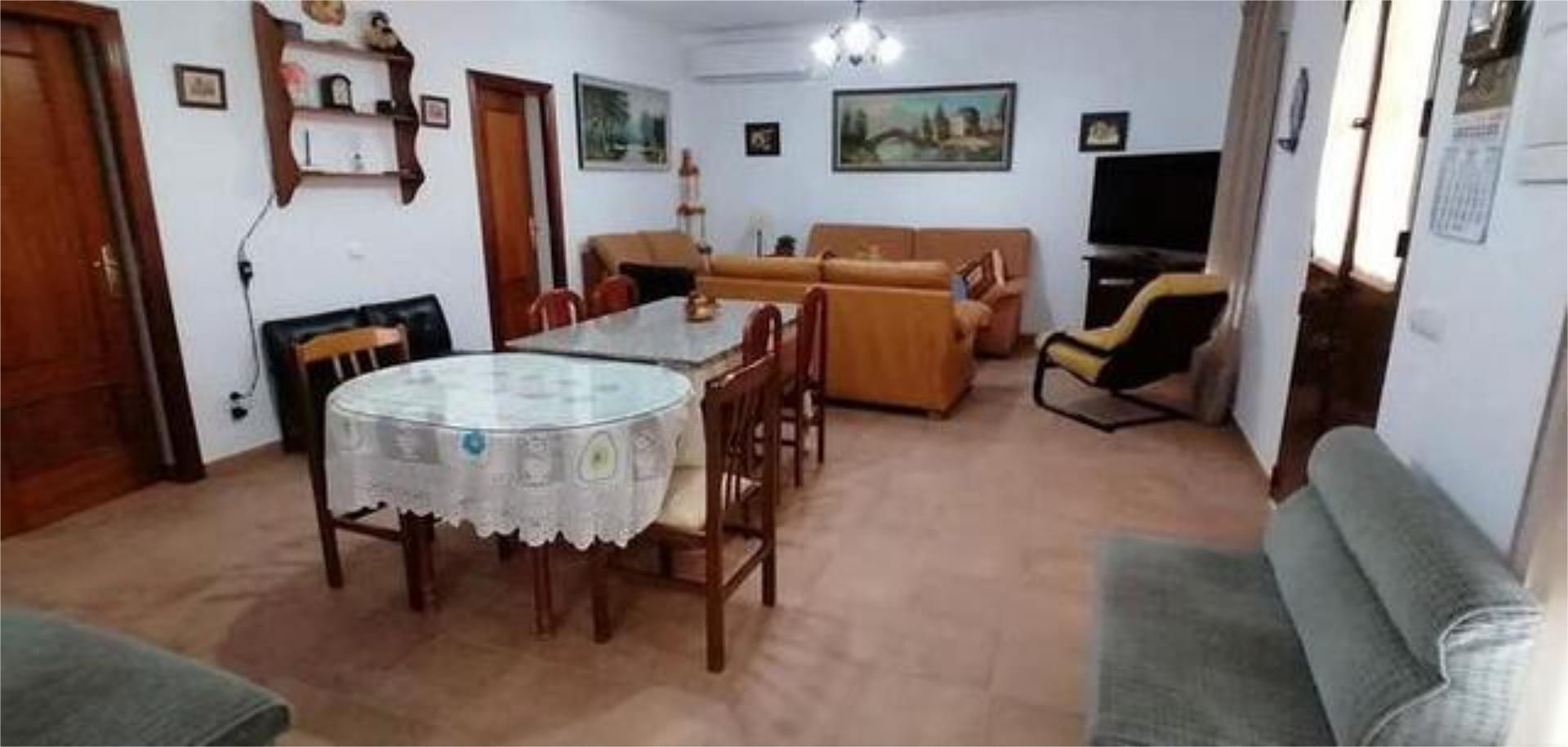 Living room of Single-family semi-detached for sale in  Sevilla Capital  with Heating, Private garden and Terrace